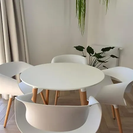 5 Zmysłów Z Tarasem I Ogrodem Apartamento